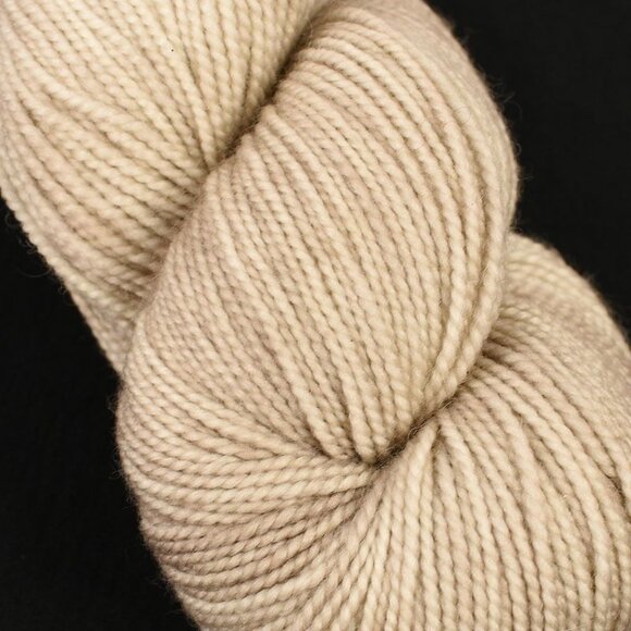 Chelsea Luxe Eighty 1010 Yarn Superwash Merino Cashmere Nylon Sand Dune - Picture 2 of 3